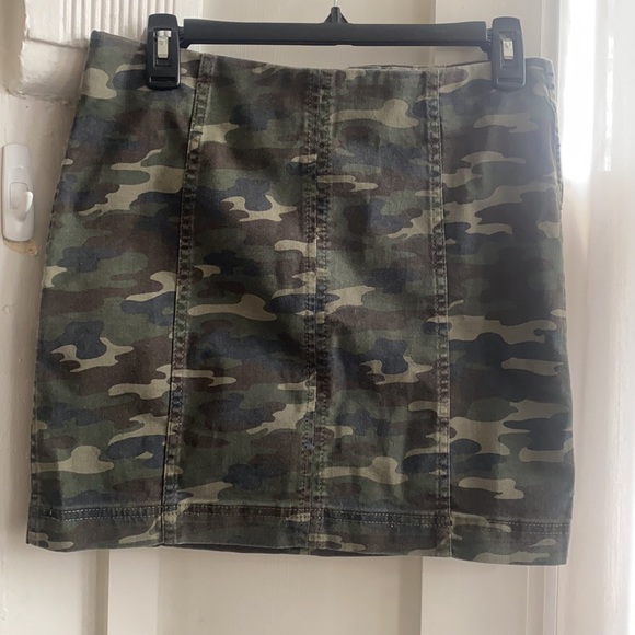 Free People Modern Femme Camo Mini Skirt Size 6 - Picture 4 of 7